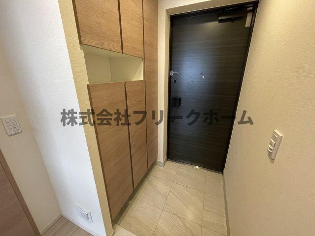 三鷹市上連雀２丁目の賃貸マンションの玄関