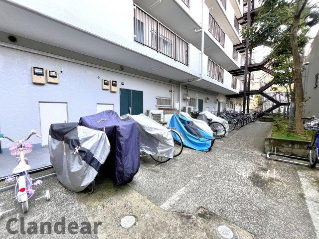 ルックハイツ金町の駐輪場|ドキドキの新生活も、安心してスタート。ぴったりの住まいを見つけませんか？クランディアが一緒に住まい選びをサポートします‼　まずは、お気軽にお問合せください　＃クランディア