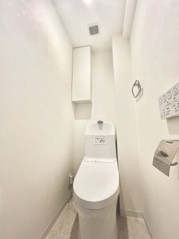 三陽ハイツ都島のトイレ|清潔感のあるトイレです