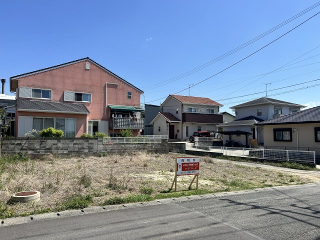 【外観】 | 荒尾市宮内売地 | 南向きにつき陽光降り注ぐ、明るいリビングを実現