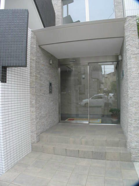 ＷＡＶＥ鳩ヶ谷のエントランス