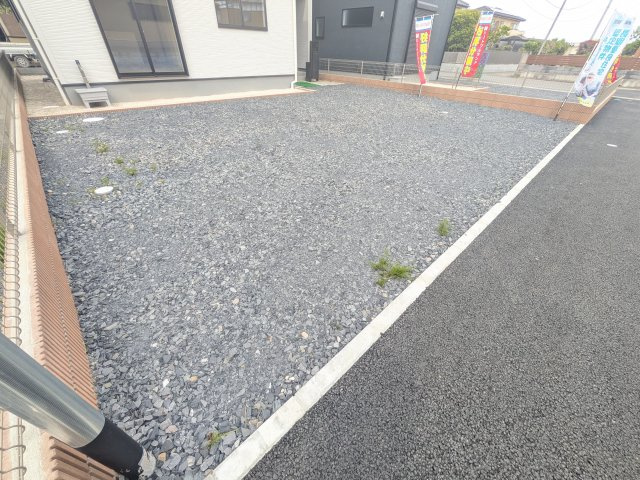 第1　常総市相野谷町　新築戸建て　2号棟の駐車場|駐車は4台可能です♪