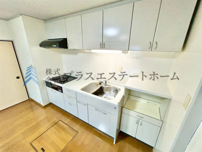 【キッチン】 | ルモン舞子 | 白基調の清潔感もあるキッチン♪浄水器付きです♪