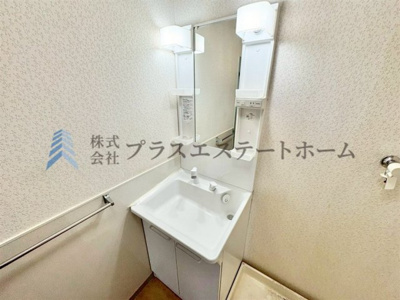 【その他】 | ルモン舞子 | 朝の準備が楽にできる独立洗面台です♪清潔感のある白で統一されています♪