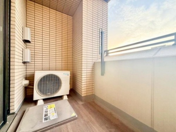 【バルコニー】