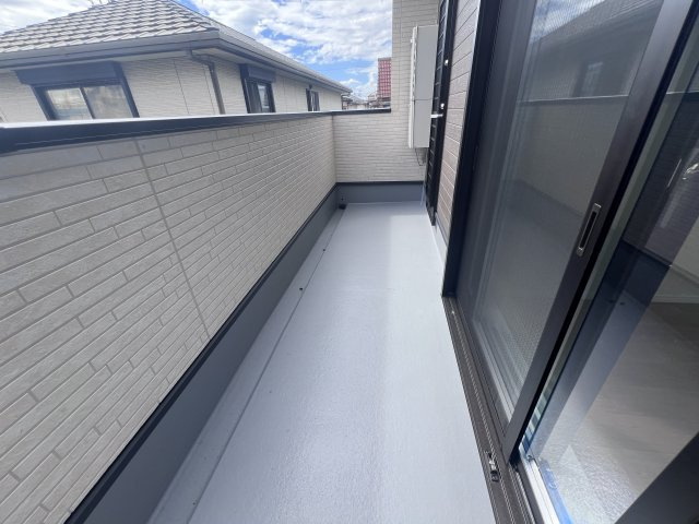 シェリル明石貴崎のバルコニー