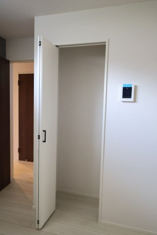 《仲介手数料無料》ふじみ野市苗間353-7新築一戸建てグラファーレの収納