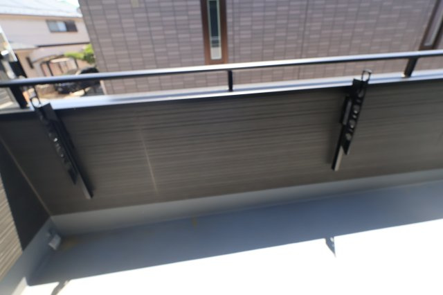 《仲介手数料無料》ふじみ野市苗間353-7新築一戸建てグラファーレのバルコニー