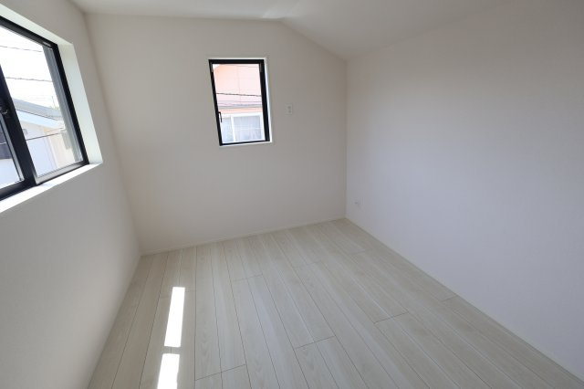 《仲介手数料無料》ふじみ野市苗間353-7新築一戸建てグラファーレの洋室