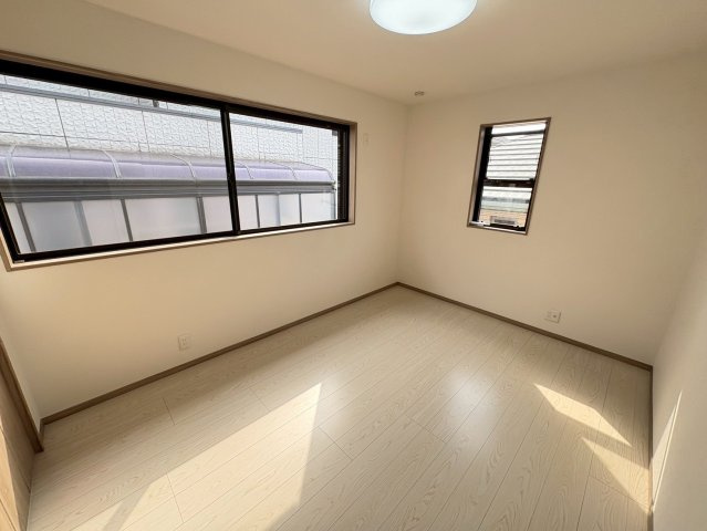 垂水区清玄町　中古戸建ての洋室|寝室におすすめの洋室です