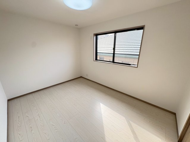 垂水区清玄町　中古戸建ての洋室|個人の部屋や寝室として使える洋室です