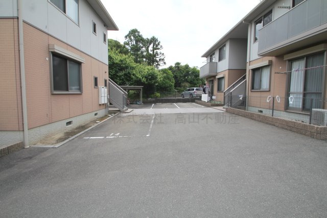 山茶花SUE Aの駐車場
