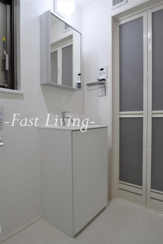レティーナ銀座EASTの洗面所