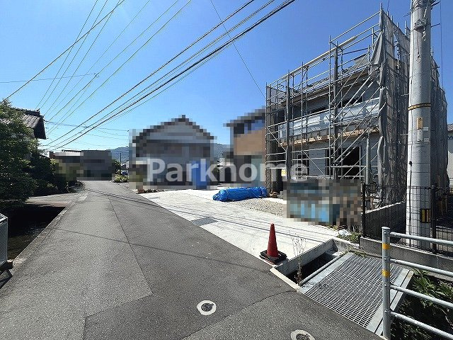 土佐市高岡町乙　新築住宅の前面道路含む現地写真|土地現況：5月中旬