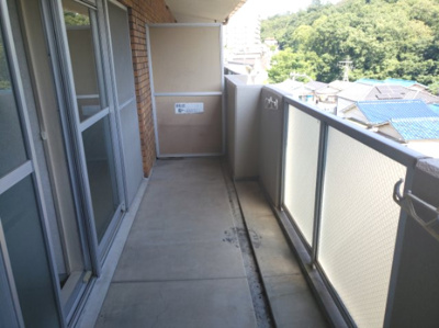 【バルコニー】 | パールヒル清水ヶ丘 | ☆神戸市垂水区　パールヒル清水が丘☆　※他部屋写真参照