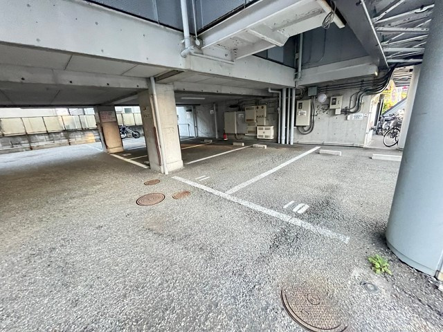 キューブAMXの駐車場|駐車場に車を止められます