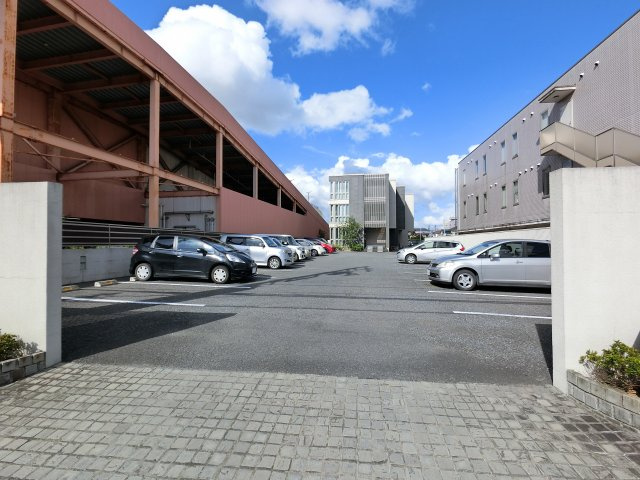 【駐車場】