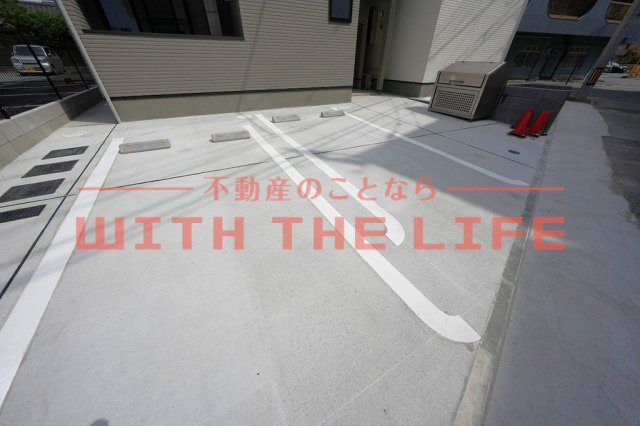 THE NOBLES 花畑【キャッシュバック対象】の駐車場|カースペースがあります
