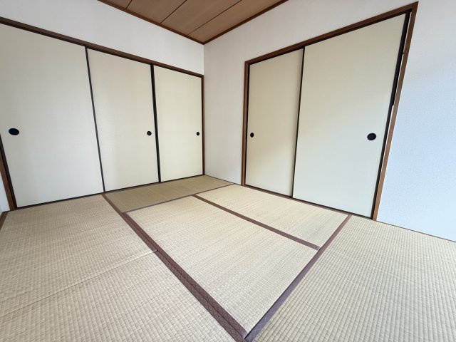 明石土山駅前スカイハイツB棟の和室