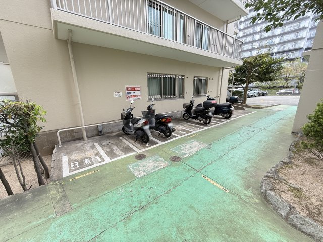 明石土山駅前スカイハイツB棟のその他