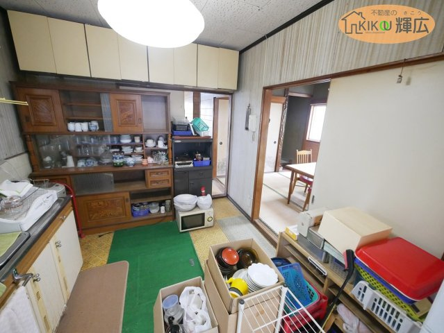 姫路市宮上町2丁目　中古戸建の居間・リビング
