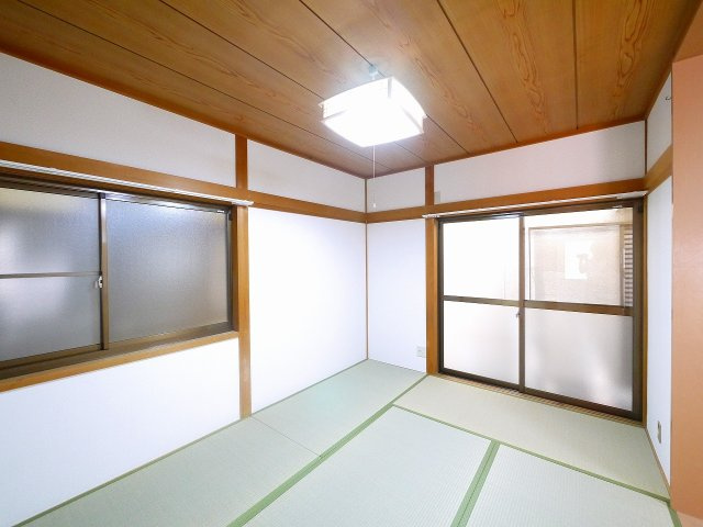 奈良市恋の窪戸建の内装|過ごしやすい室内です