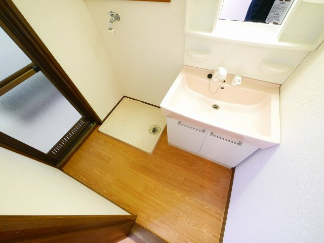 奈良市恋の窪戸建の内装|洗面所もあります