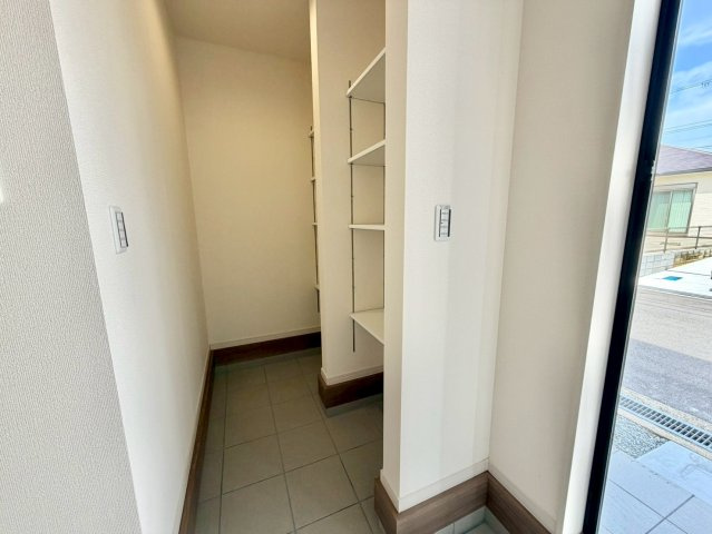 泉佐野市南中樫井新築戸建の収納|シューズクローゼット