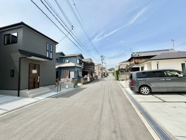 泉佐野市南中樫井新築戸建の前面道路含む現地写真|前面道路