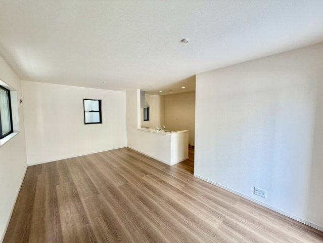 泉佐野市南中樫井新築戸建の居間・リビング|ＬＤＫ