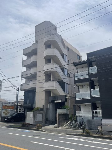 R FIELDS FUNABASHI
