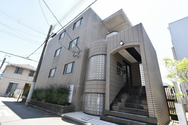 南甲子園ハイツの外観