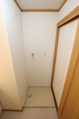【設備】 | ウルーアンジュ | 室内洗濯機置き場