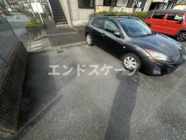 メゾン･メルヴェーユ　Ａの駐車場|高崎、前橋のお部屋探しはエンドスケープまで！お客様の理想お聞かせ下さい♪
