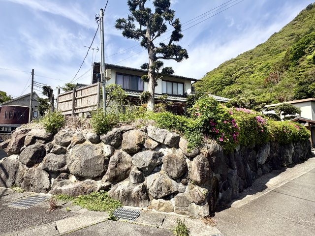 売中古戸建　沼津市下香貫大久保の外観|開放感のある角地となっております。