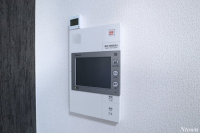 【セキュリティ】 | ディアレイシャス名古屋太閤通 | モニター付きインターホンです