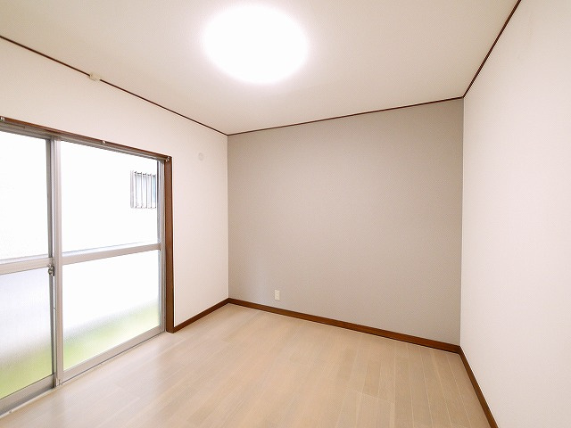 大和郡山市九条町戸建ての洋室