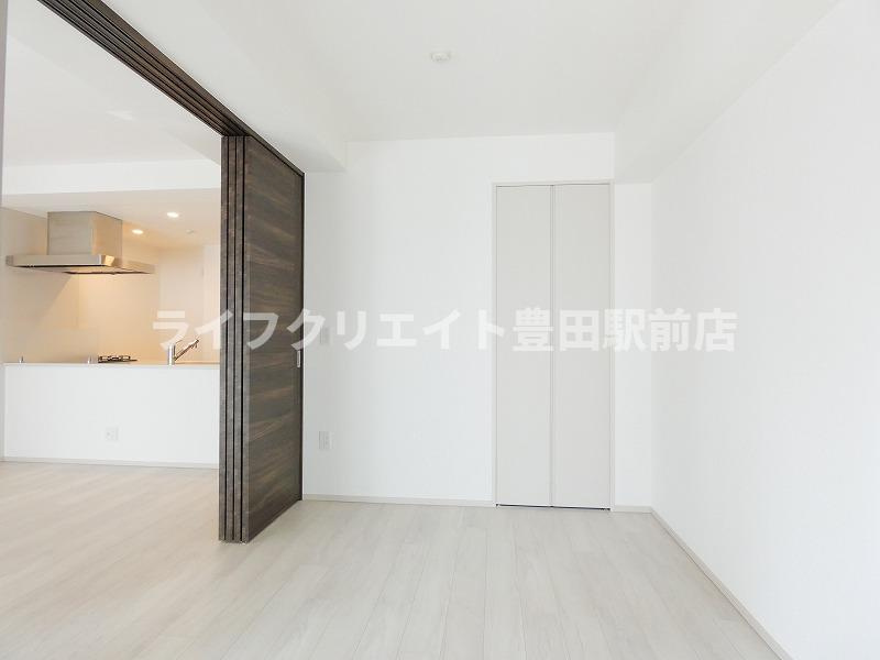 プライマル八王子横山町の居間・リビング
