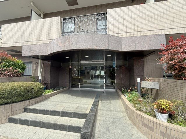 モナーク谷塚のエントランス|共用部・エントランスアプローチ