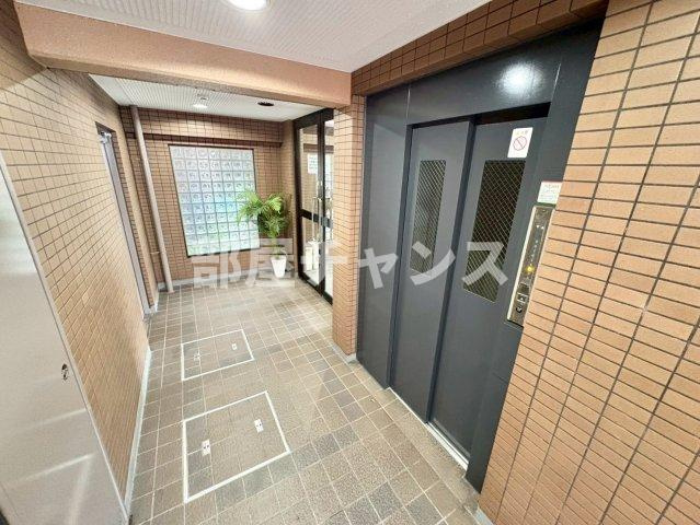 エクセルシオール金山のロビー