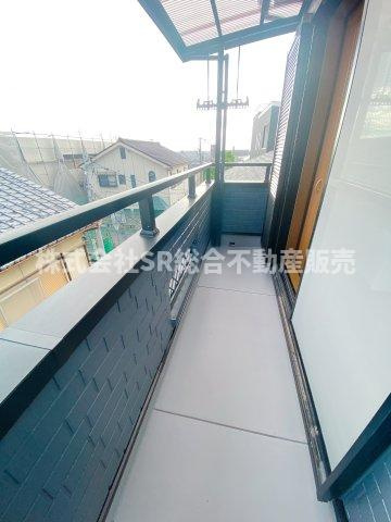 豊浦町中古戸建のバルコニー|陽当たり良好のバルコニーで洗濯物が乾きやすいです！