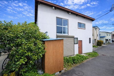 【外観】 | ◆◇港南区下永谷６丁目　売地◇◆ | ◆モダンなデザインが魅力の戸建住宅。清潔感のある外観が住まう方を優しく迎えます。
