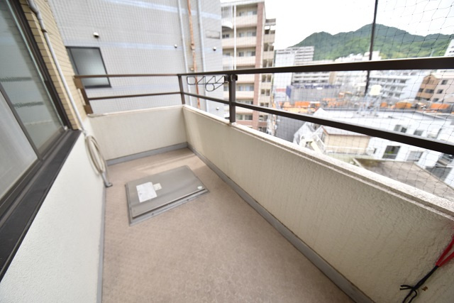 呉駅前マンションのバルコニー