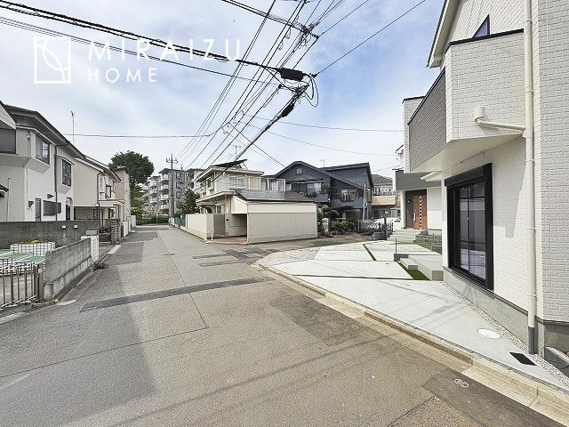 【前面道路含む現地写真】 | 日当たりの良いお家は嬉しいですよね。それぞれ価値観が分かれる箇所です、実際に内覧して日当たりの心地よさをご体感下さいね♪