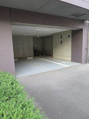 ヴェルト浅草の駐車場