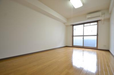 ザ・シティ王子公園の洋室