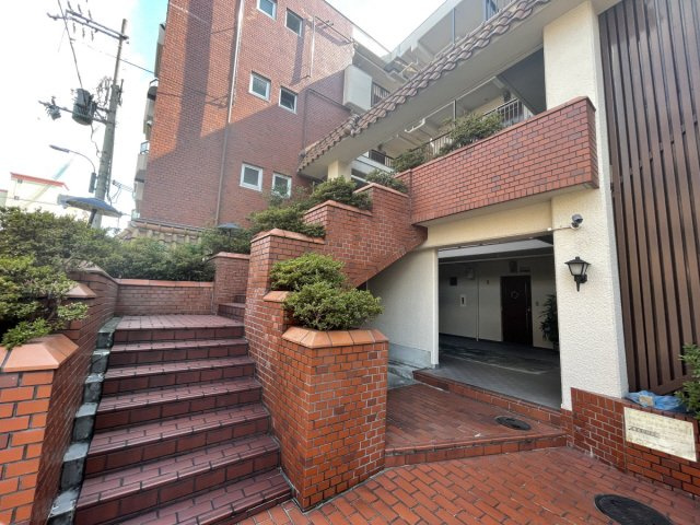 シャトード本山のエントランス