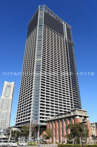 大切なご家族と財産を支える確かな構造。
駅前でありながらも、より伸びやかな暮らしをお届けするこのロケーションは、北仲での毎日を、さらに豊かなものへと導いてくれます。