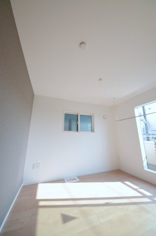 旭二丁目の洋室|全居室収納スペース有、お部屋が広く綺麗に使えます