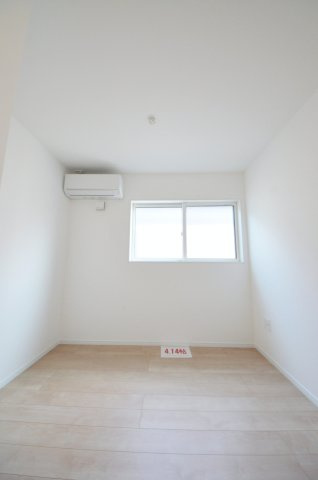 旭二丁目の洋室|全居室収納スペース有、お部屋が広く綺麗に使えます